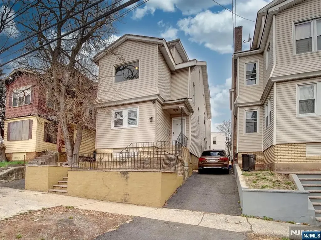 49-51 Parkview Terrace Newark NJ 07112