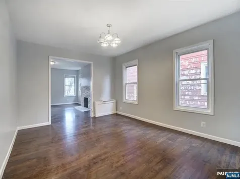 49-51 Parkview Terrace Newark NJ 07112