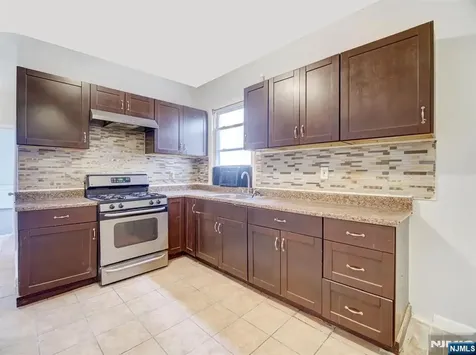 49-51 Parkview Terrace Newark NJ 07112