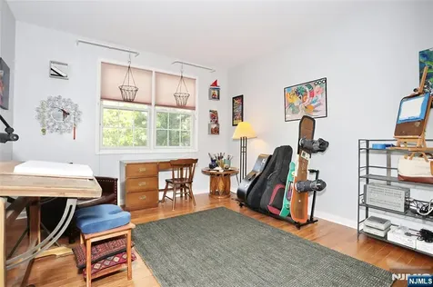 17 De Bruyle Court Hawthorne NJ 07506