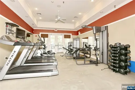 17 De Bruyle Court Hawthorne NJ 07506