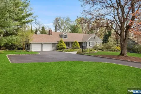 20 Deerhorn Trail Upper Saddle River NJ 07458