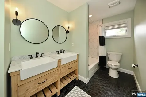 11 Lincoln Avenue Westwood NJ 07675