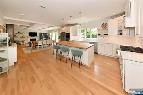 11 Lincoln Avenue Westwood NJ 07675