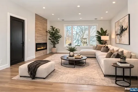 229 Sutton Place New Milford NJ 07646