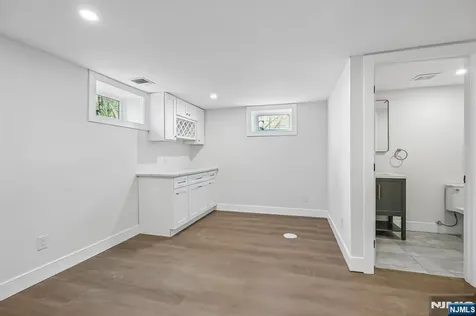 229 Sutton Place New Milford NJ 07646