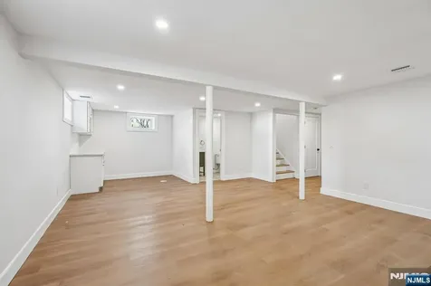 229 Sutton Place New Milford NJ 07646