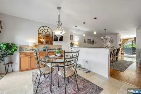 1253 Stephanie Drive North Caldwell NJ 07006