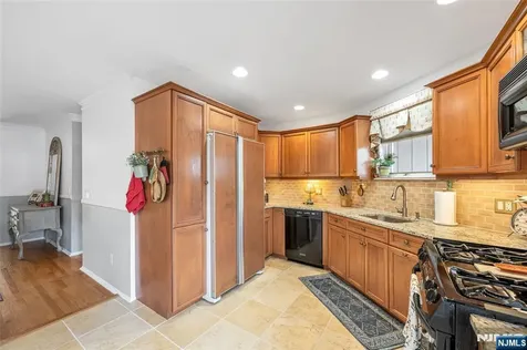 1253 Stephanie Drive North Caldwell NJ 07006