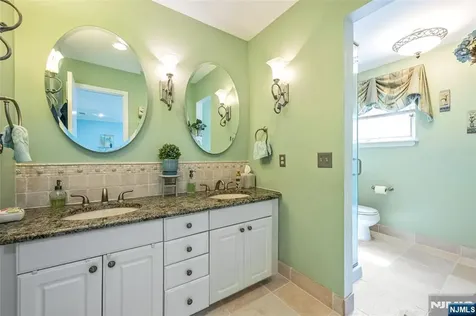 1253 Stephanie Drive North Caldwell NJ 07006