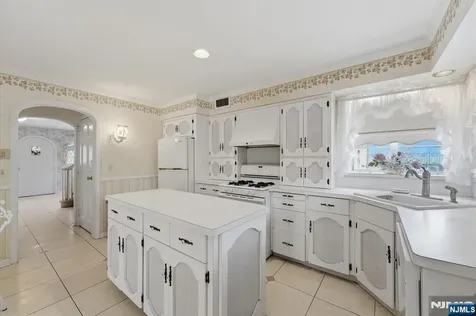 14 Elmwood Terrace Elmwood Park NJ 07407