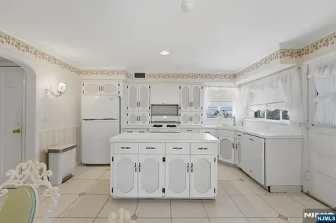 14 Elmwood Terrace Elmwood Park NJ 07407