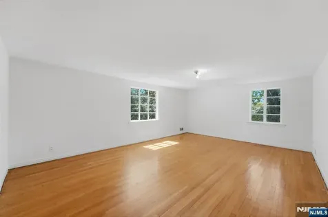 14 Elmwood Terrace Elmwood Park NJ 07407