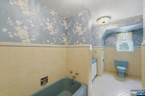 14 Elmwood Terrace Elmwood Park NJ 07407