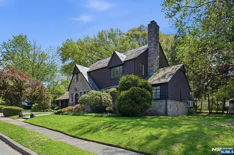 14 Elmwood Terrace Elmwood Park NJ 07407