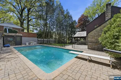 14 Elmwood Terrace Elmwood Park NJ 07407