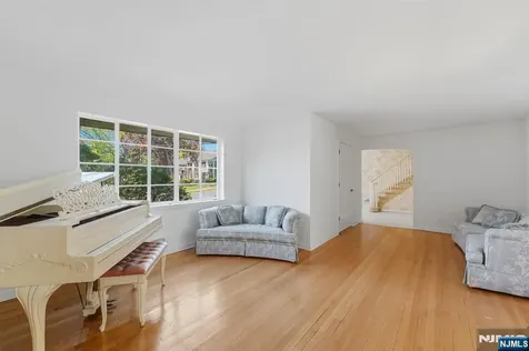 14 Elmwood Terrace Elmwood Park NJ 07407