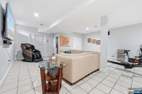 138 Spatz Avenue Nutley NJ 07110
