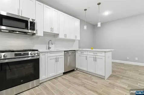 510 S 15th Newark NJ 07103
