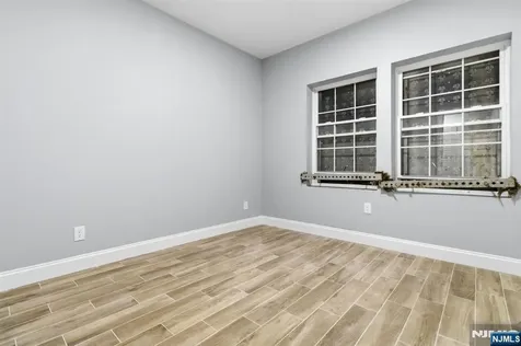 510 S 15th Newark NJ 07103
