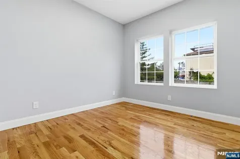 510 S 15th Newark NJ 07103