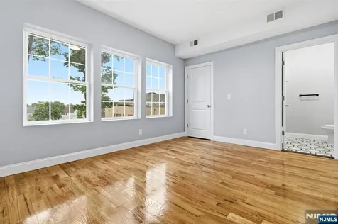 510 S 15th Newark NJ 07103