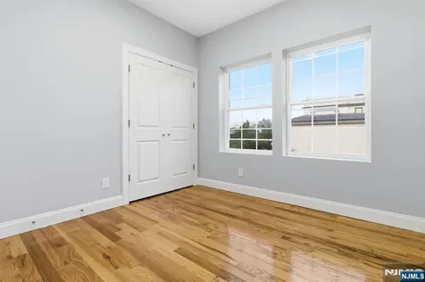 510 S 15th Newark NJ 07103
