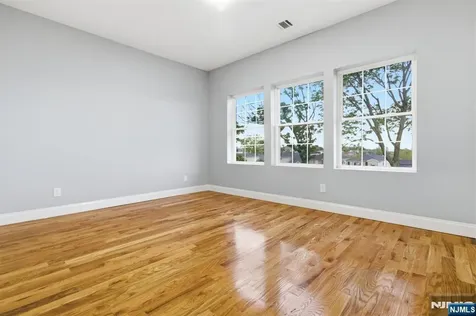 510 S 15th Newark NJ 07103