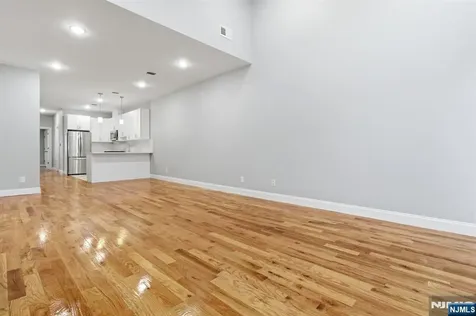 510 S 15th Newark NJ 07103