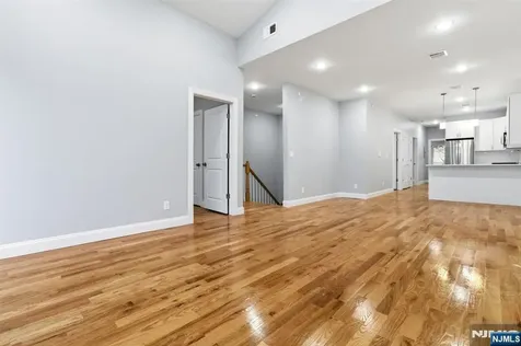 510 S 15th Newark NJ 07103