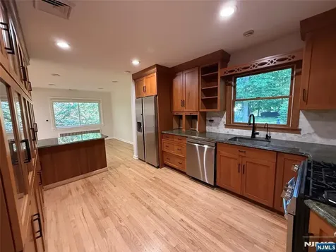 12 Madison Avenue Haworth NJ 07641