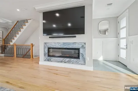 305 8th Street Fairview NJ 07022