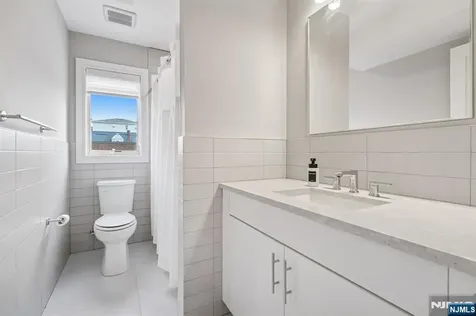 305 8th Street Fairview NJ 07022