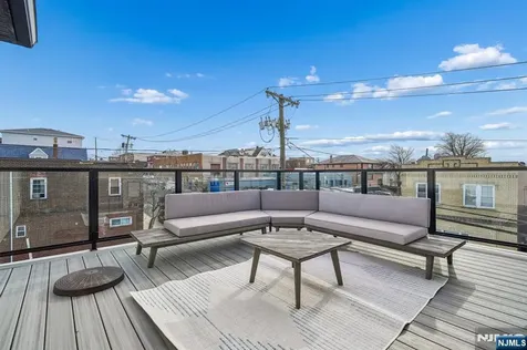 305 8th Street Fairview NJ 07022