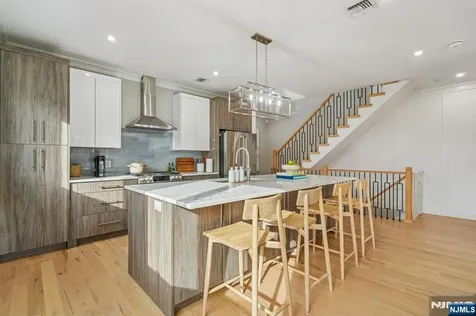305 8th Street Fairview NJ 07022