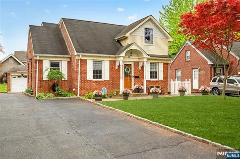 59 Colonial Parkway Dumont NJ 07628