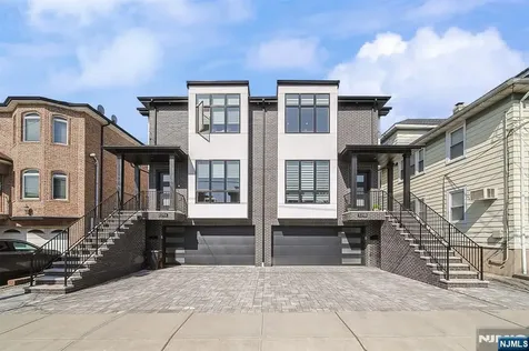 529 Lincoln Street Palisades Park NJ 07650