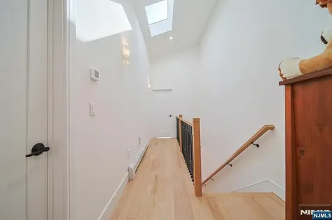529 Lincoln Street Palisades Park NJ 07650