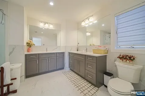 529 Lincoln Street Palisades Park NJ 07650