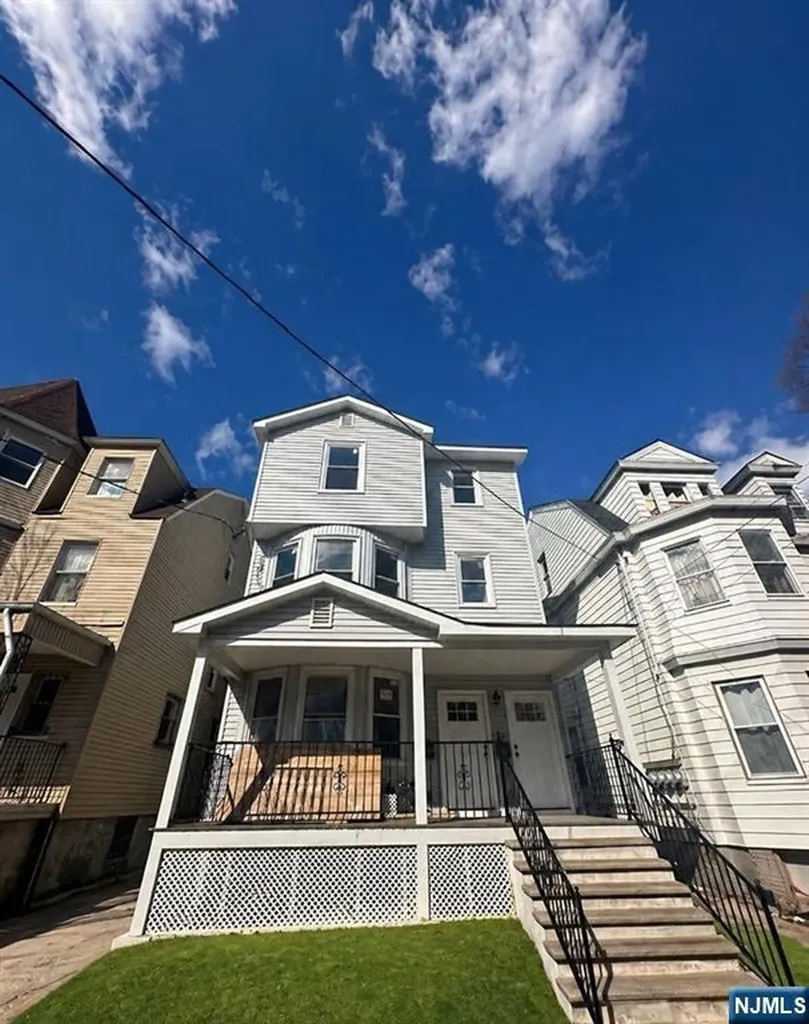 105 7th Street Newark NJ 07107
