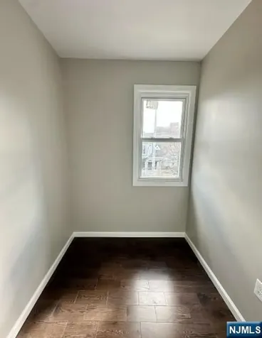 105 7th Street Newark NJ 07107