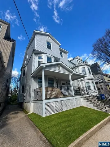 105 7th Street Newark NJ 07107