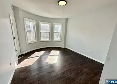 105 7th Street Newark NJ 07107