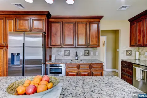 6 Linda Street Par-troy Hills Twp. NJ 07054