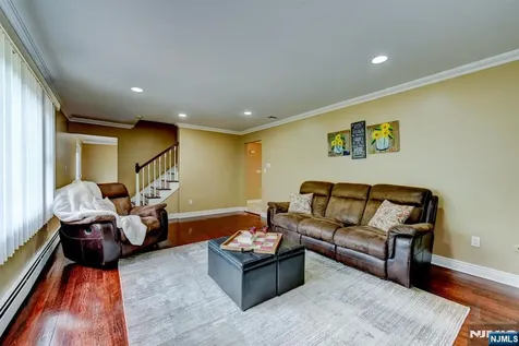 6 Linda Street Par-troy Hills Twp. NJ 07054
