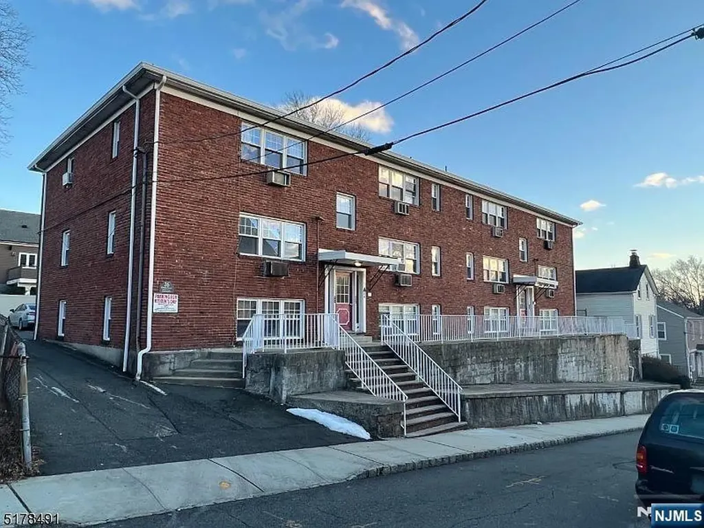 26 Clinton Belleville NJ 07109
