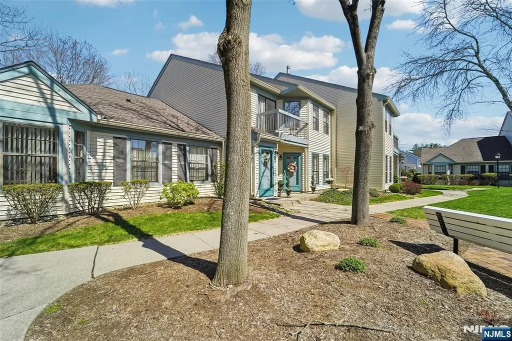 22 Eakens Court Mahwah NJ 07430