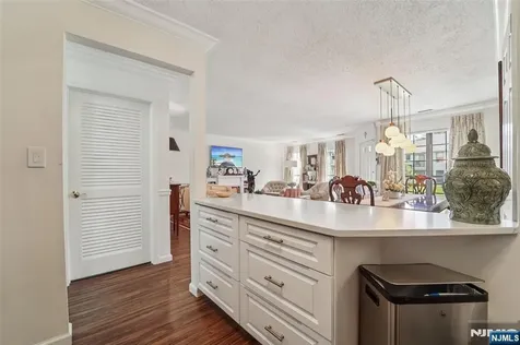 22 Eakens Court Mahwah NJ 07430