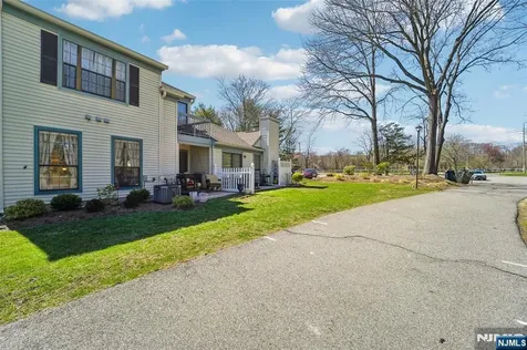 22 Eakens Court Mahwah NJ 07430