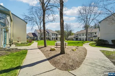 22 Eakens Court Mahwah NJ 07430